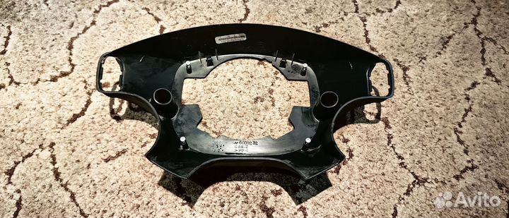 Кожух подрулевой Chrysler Pacifica