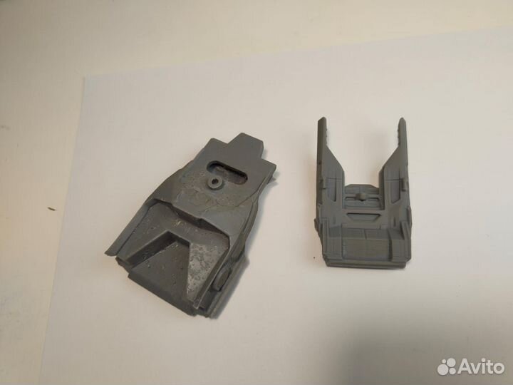 Детали от фантазийного космического корабля