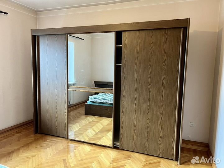 Спальный гарнитур +матрас