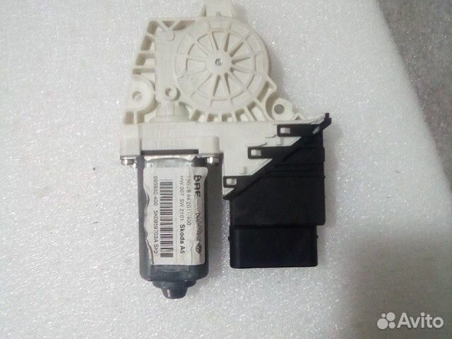 Моторчик стеклоподъемника Шкода Октавия А5