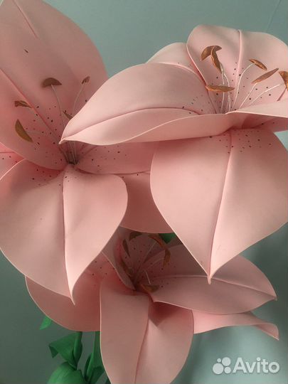 Светильник ростовой Лилия