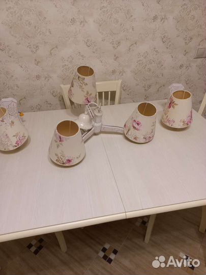 Настольная лампа