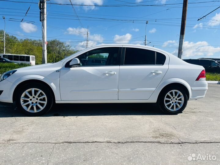 Opel Astra 1.6 МТ, 2011, 138 000 км