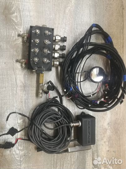 Универсальный блок управления пневмоподвеской б/у