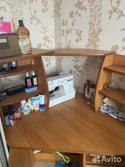 Письменный стол, компьютерный стол