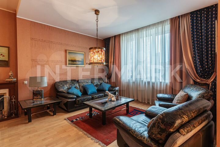 7-к. квартира, 349,3 м², 6/10 эт.