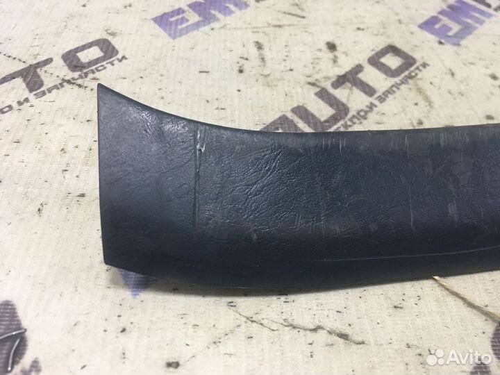 Обшивка багажника левая Форд Фокус 1 универсал