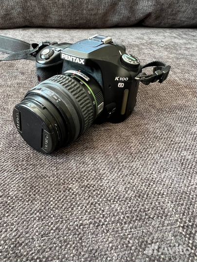 Зеркальный фотоаппарат Pentax K100D