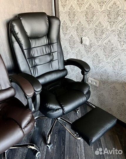 Офисное кресло руководителя