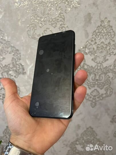 Xiaomi Redmi 8, 3/32 ГБ