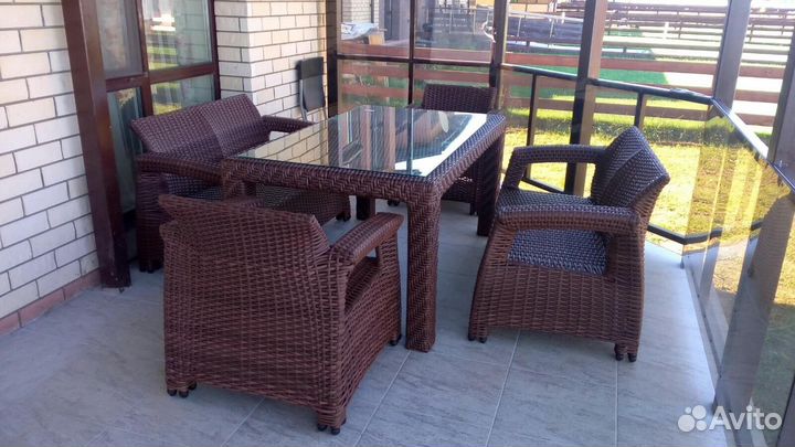 Комплект плетеной мебели 