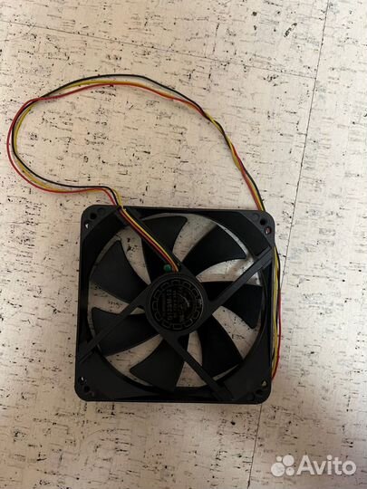 Два вентилятор для корпуса 120мм