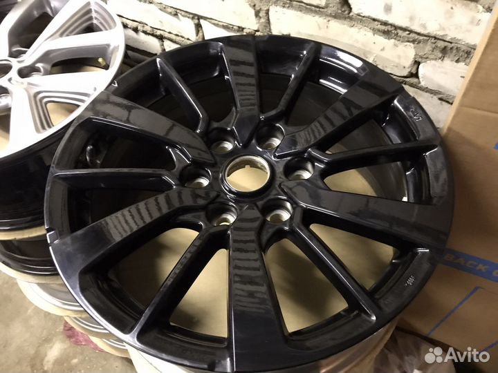 Новый оригинальный диск Mitsubishi Pajero Sport