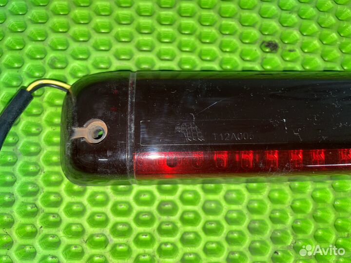 Стоп - сигнал дополнительный Chevrolet Tahoe GMT40