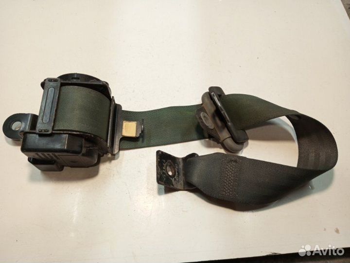 Ремень безопасности задний правый Kia Clarus седан