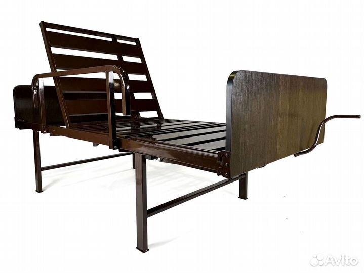 Медицинская кровать для инвалидов