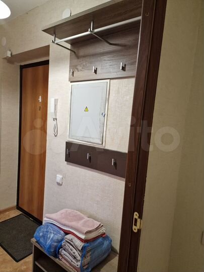 2-к. квартира, 42 м², 3/9 эт.