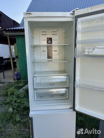 Холодильник toshiba