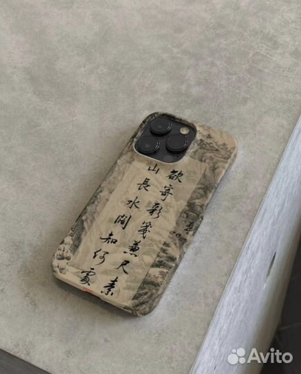 Чехол с иероглифами на Айфон