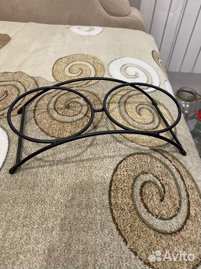 Стойка для мисок