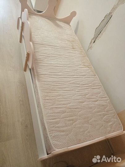 Детская кроватка для девочки