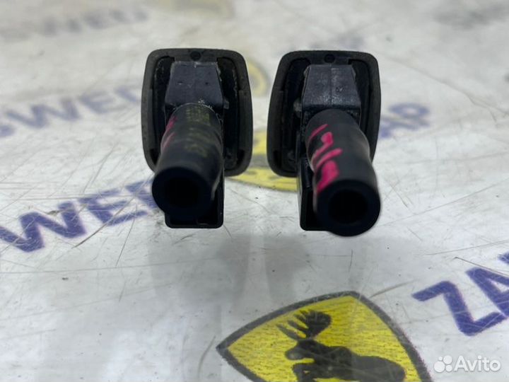 Форсунки лобового стекла Volvo S80 2015