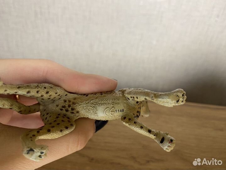 Коллекционные фигурки диких кошек