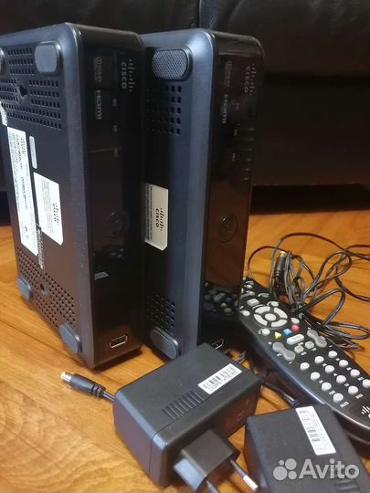 Приставка тв цифровая Cisco isb2230