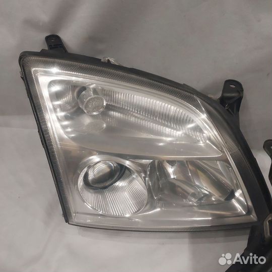 Фары Opel Vectra C Комплект.Левый руль