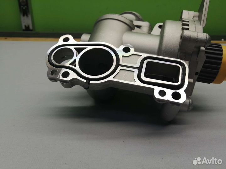 Помпа с термостатом Volkswagen Audi