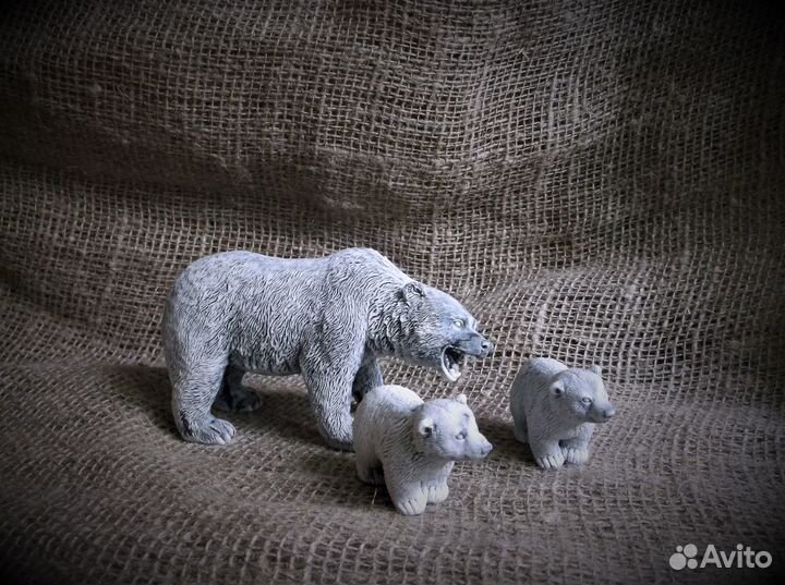 Статуэтка Медведь.Медвежата.фигурка из камня