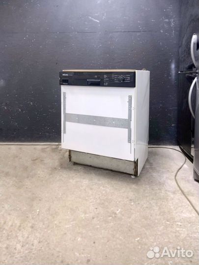 Посудомоечная машина встраиваемая Miele Германия