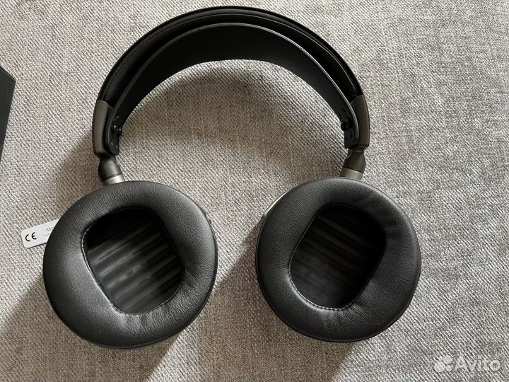 Наушники Audeze MM-100