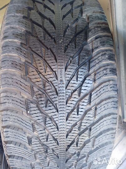 Nokian Tyres Hakkapeliitta R3 SUV 285/40 R22