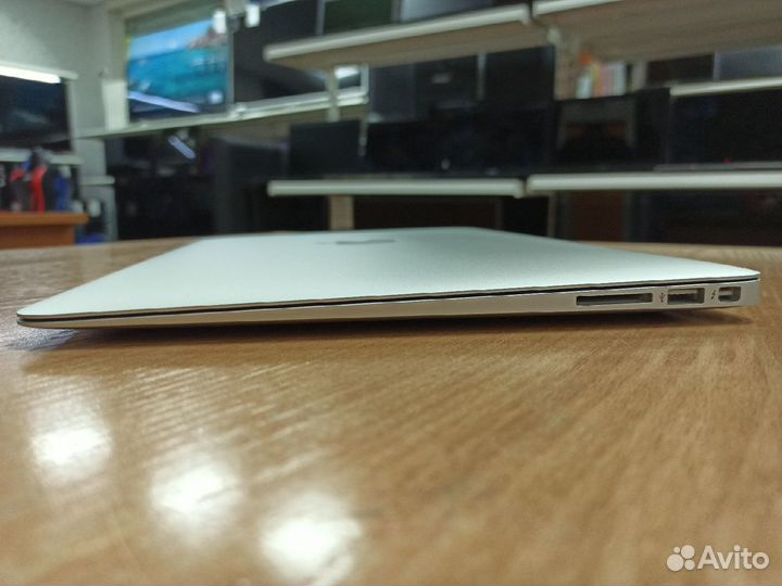 MacBook Air 2017/i5/8GB/Intel Hd/128GB SSD/13.3