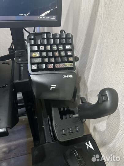 Кокпит для симрейсинга + рулевая база Fanatec