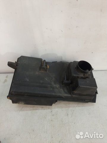 Корпус воздушного фильтра Volvo S40 седан 2.4