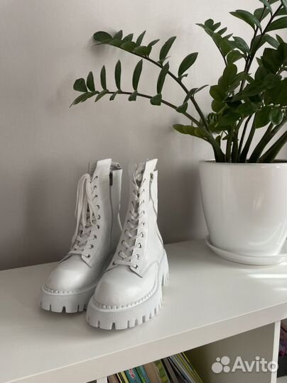 Ботинки натуральная кожа белые на флисе 39