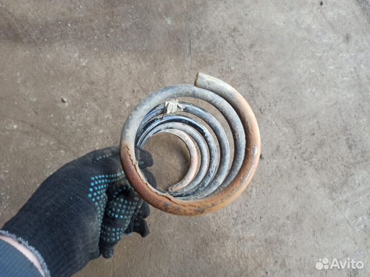 Пружина передняя Renault Duster