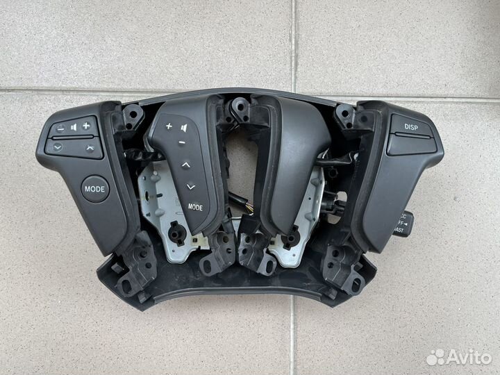 Кнопки мультируля Toyota Avensis 2003-2008