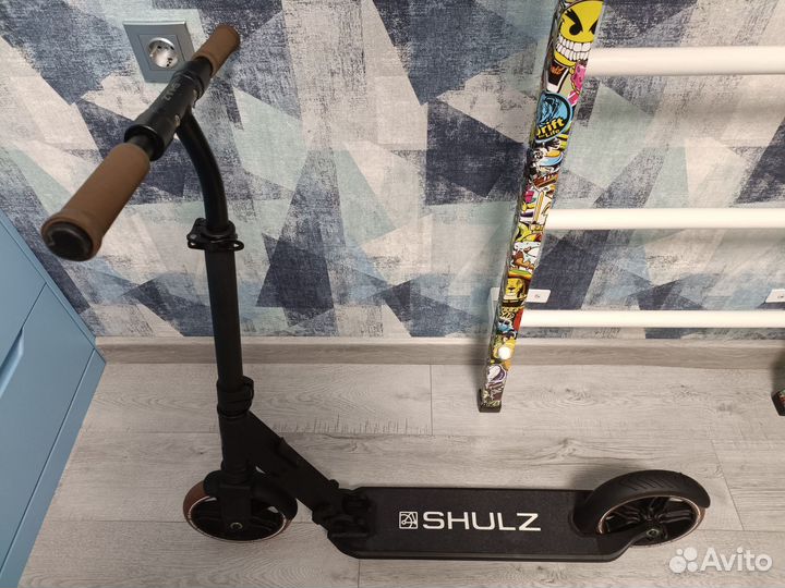 Самокат schulz 200 pro black