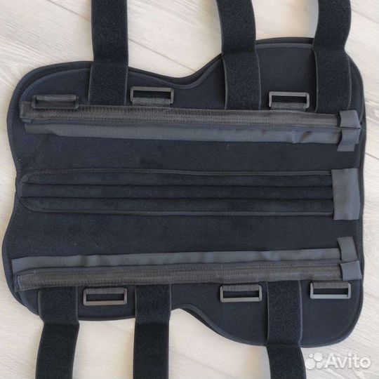 Тутор на коленный сустав