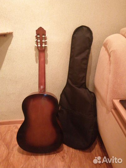 Классическая гитара yamaha c40