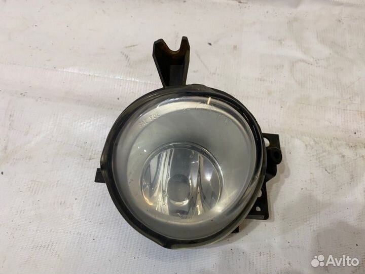 Фара противотуманная правая Volkswagen Touareg