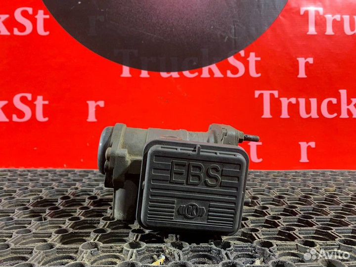 Кран управления тормозами прицепа