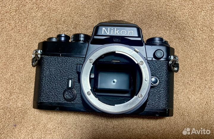 Плёночный фотоаппарат Nikon FE