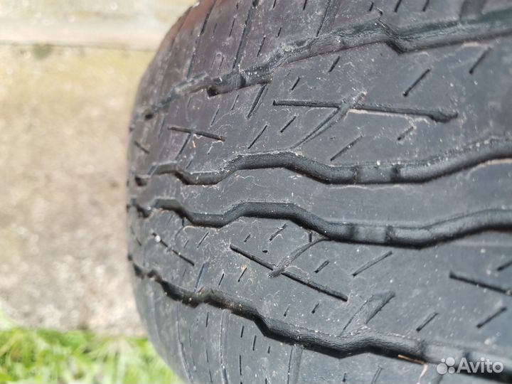 Bridgestone Dueler H/T D687 225/65 R17