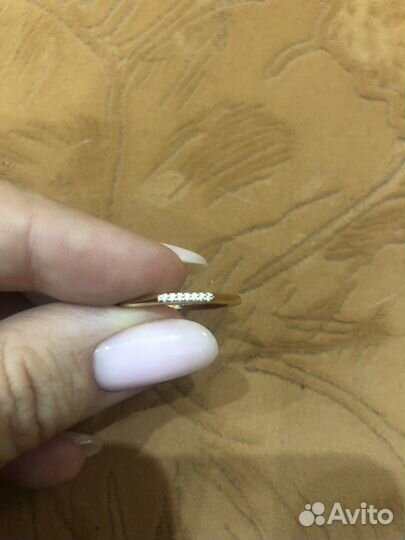 Золотое кольцо pandora timeless multifaceded