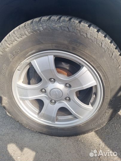 R16 Yokohama Geolandar A/T G015 215/65, PCD 5x139.7 DIA 98.5