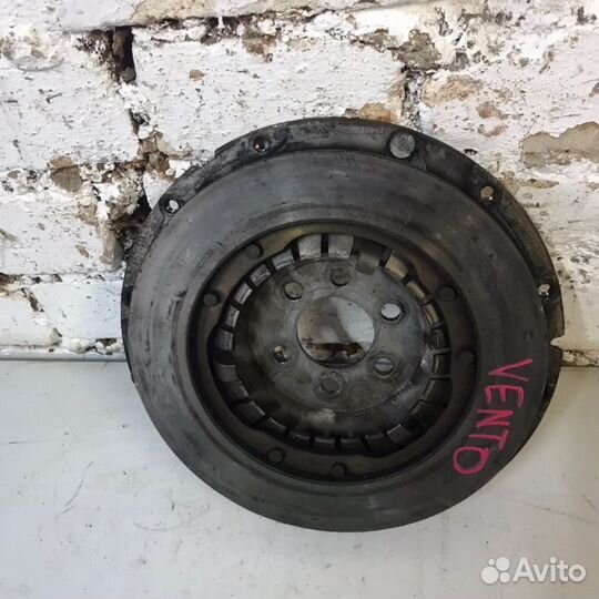 Корзина сцепления Volkswagen Vento 1.8 AAM 1992